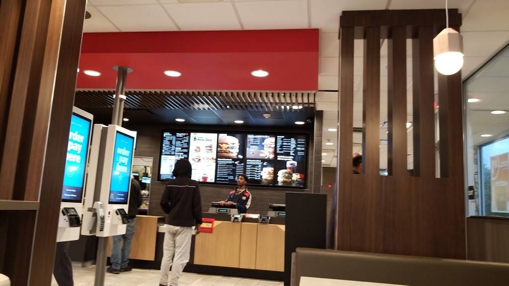 McDonalds | cafe | 788 Lake Ave, Rochester, NY 14613, USA | 5852548960 OR +1 585-254-8960