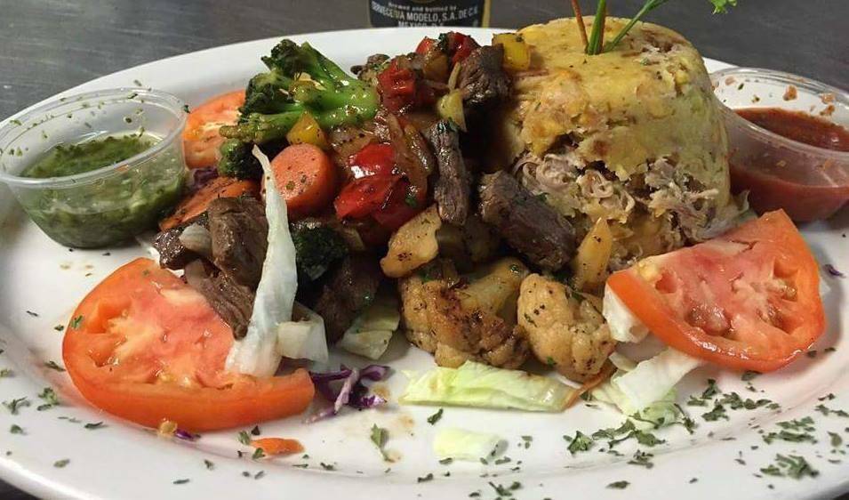 La Esquina Caribena | restaurant | 13290 NW 43rd Ave, Opa-locka, FL 33054, USA | 3056881606 OR +1 305-688-1606