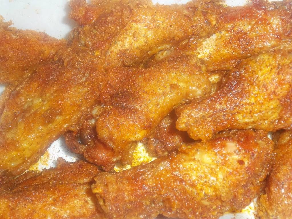 Loonis Pizza & Subs | restaurant | 2201 Eastern Blvd, Middle River, MD 21220, USA | 4103916162 OR +1 410-391-6162