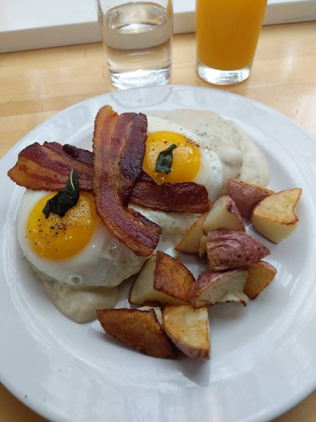 Olympia Provisions NW | restaurant | 1632 NW Thurman St, Portland, OR 97209, USA | 5038948136 OR +1 503-894-8136