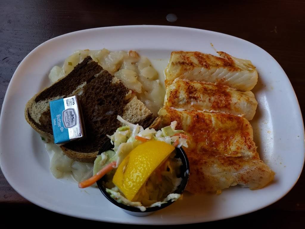 Old Town Beer Hall | restaurant | N116W15841 Main St, Germantown, WI 53022, USA | 2622933098 OR +1 262-293-3098