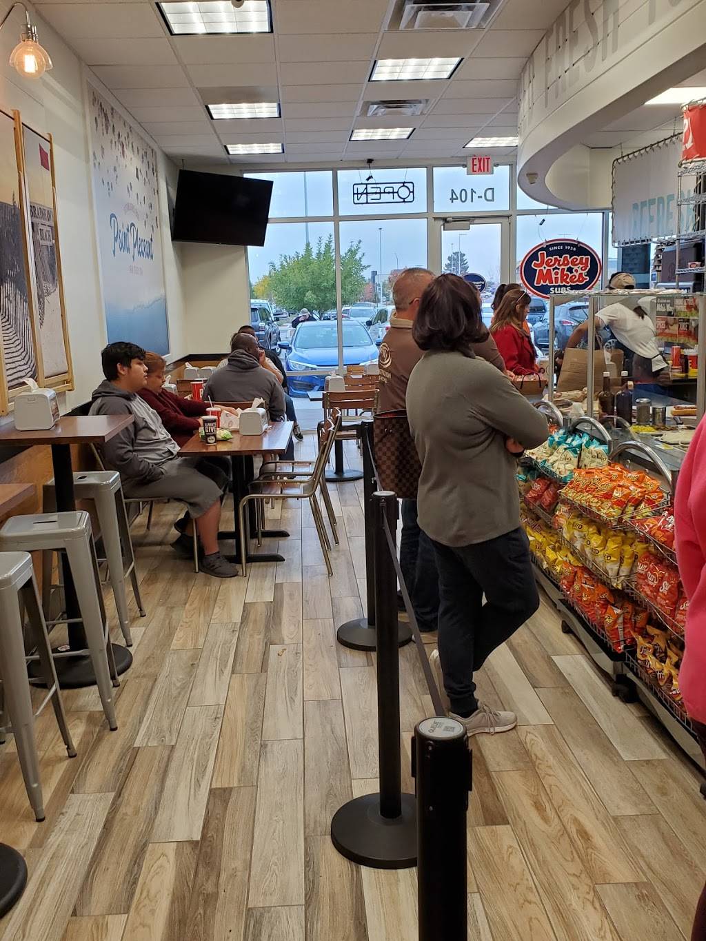 Jersey Mikes Subs | meal takeaway | 6450 N Desert Blvd Suite D104, El Paso, TX 79912, USA | 9152496855 OR +1 915-249-6855