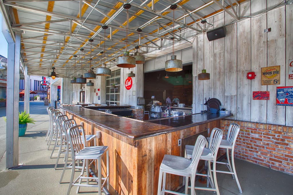 Lafayettes Music Room | restaurant | 9101 International Dr #2220, Orlando, FL 32819, USA | 4079301655 OR +1 407-930-1655