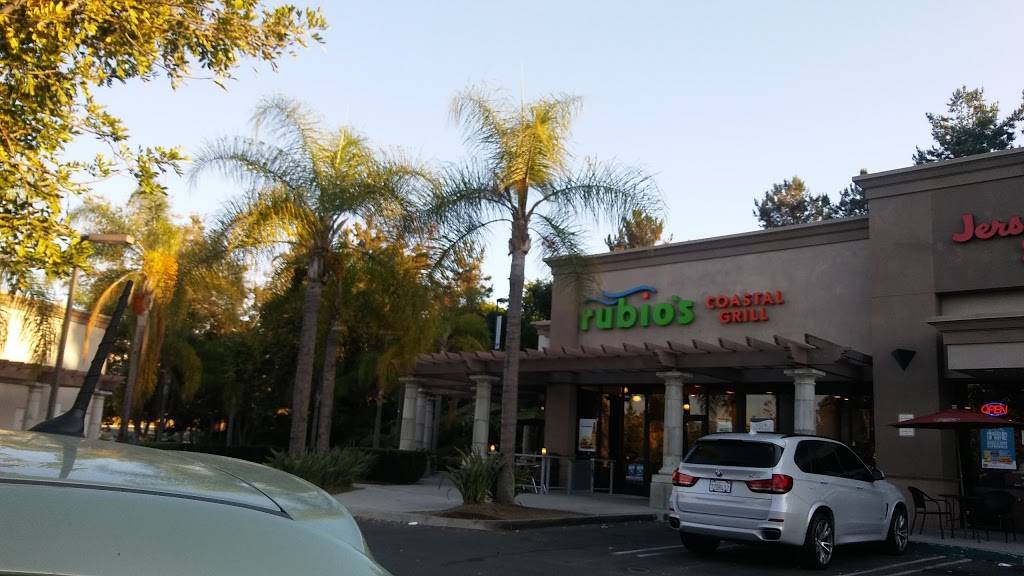 Rubios Coastal Grill | restaurant | 620 Hacienda Dr Suite 101, Vista, CA 92081, USA | 7603051233 OR +1 760-305-1233