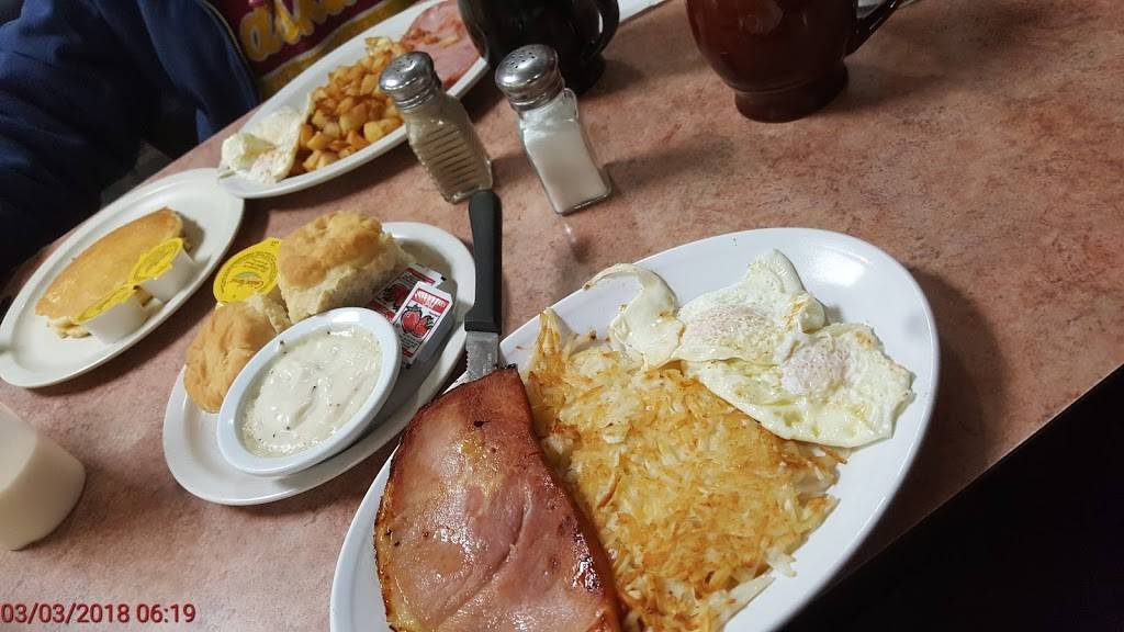 Leos Country Cafe | restaurant | 2602 SW Lee Blvd # 1, Lawton, OK 73505, USA | 5803570049 OR +1 580-357-0049