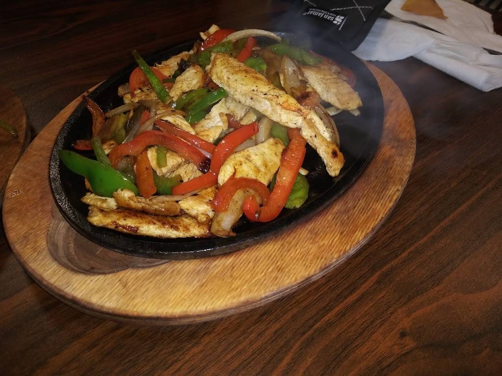 Mariscos La Perla | restaurant | 2305 W Loop 340, Waco, TX 76711, USA | 2543017880 OR +1 254-301-7880