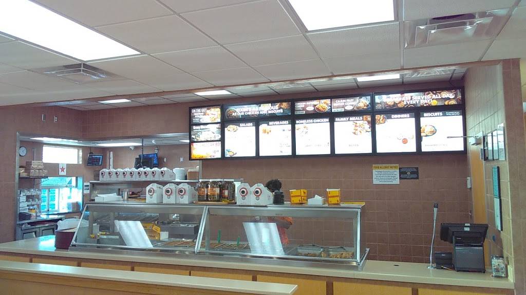 Bojangles Famous Chicken n Biscuits | restaurant | 2484 Pepperell Pkwy, Opelika, AL 36801, USA | 3347375581 OR +1 334-737-5581