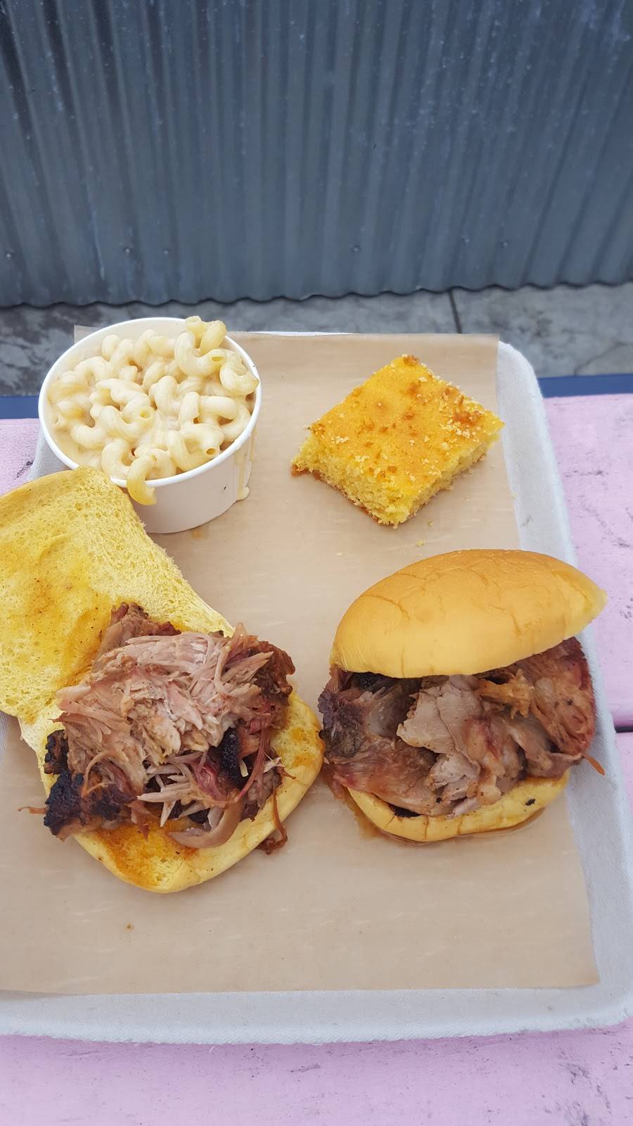 Pink Pig BBQ | restaurant | 35 Narragansett Ave, Jamestown, RI 02835, USA | 4012973258 OR +1 401-297-3258