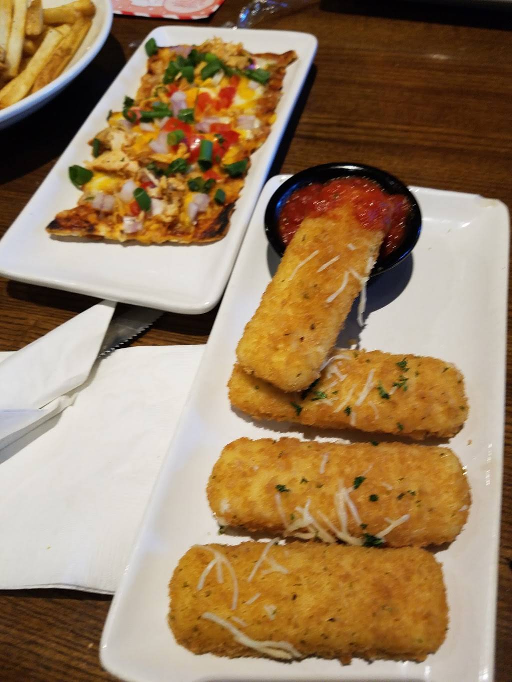 TGI Fridays | restaurant | 826 NJ-3, Clifton, NJ 07012, USA | 9737781828 OR +1 973-778-1828