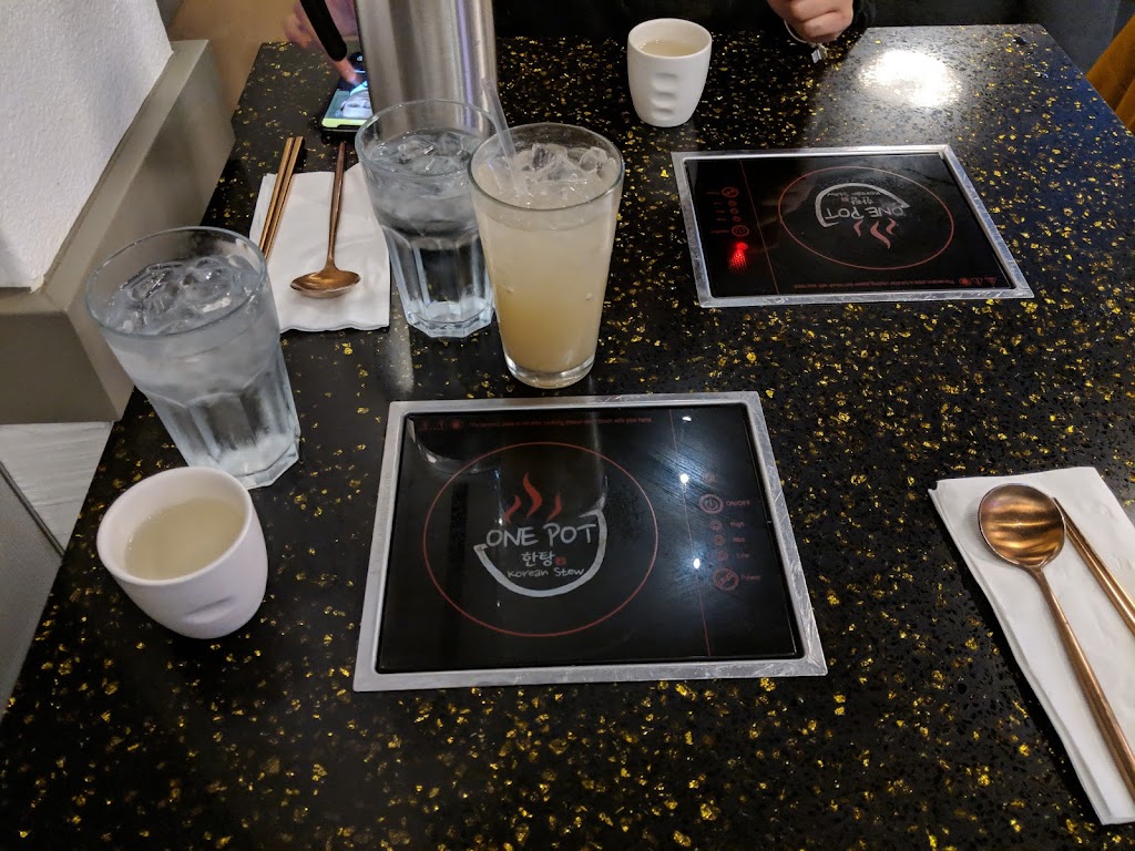 ONE POT 小火慢炖 | restaurant | 506 12th Ave S, Seattle, WA 98144, USA | 2064857440 OR +1 206-485-7440
