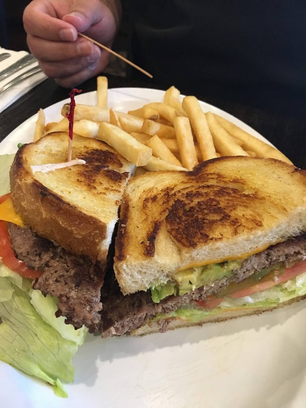 Scottys Family Restaurant | restaurant | 15334 Whittier Blvd, Whittier, CA 90603, USA | 5629023820 OR +1 562-902-3820