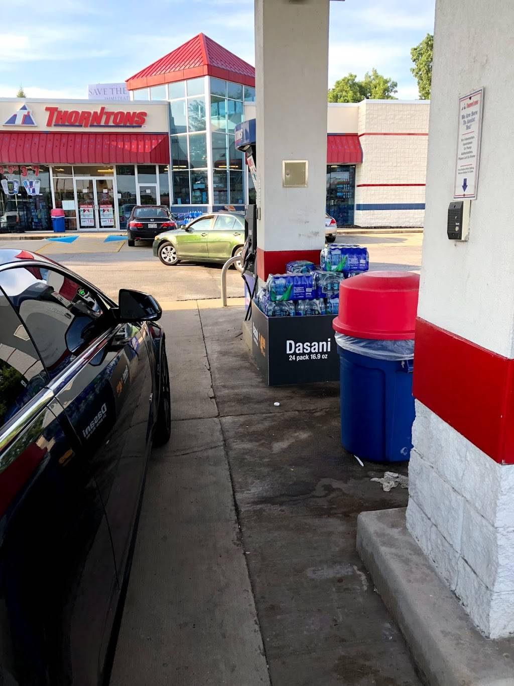 Thorntons | bakery | 1532 N Aurora Rd, Naperville, IL 60563, USA | 6304284323 OR +1 630-428-4323