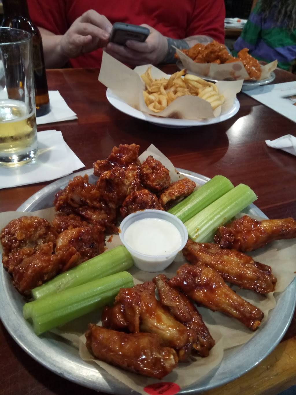 Hooters | restaurant | 132 Gallery Center Dr, Mooresville, NC 28117, USA | 7046635398 OR +1 704-663-5398