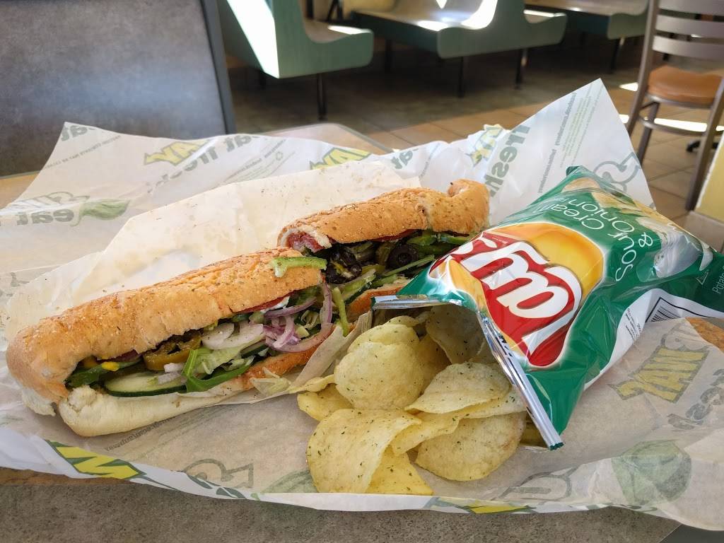 Subway | restaurant | 1950 Eureka Way, Redding, CA 96001, USA | 5302431616 OR +1 530-243-1616