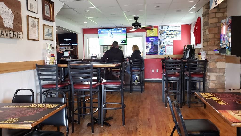 Badger Tavern | restaurant | 1612 Seminole Hwy, Madison, WI 53711, USA | 6082861450 OR +1 608-286-1450