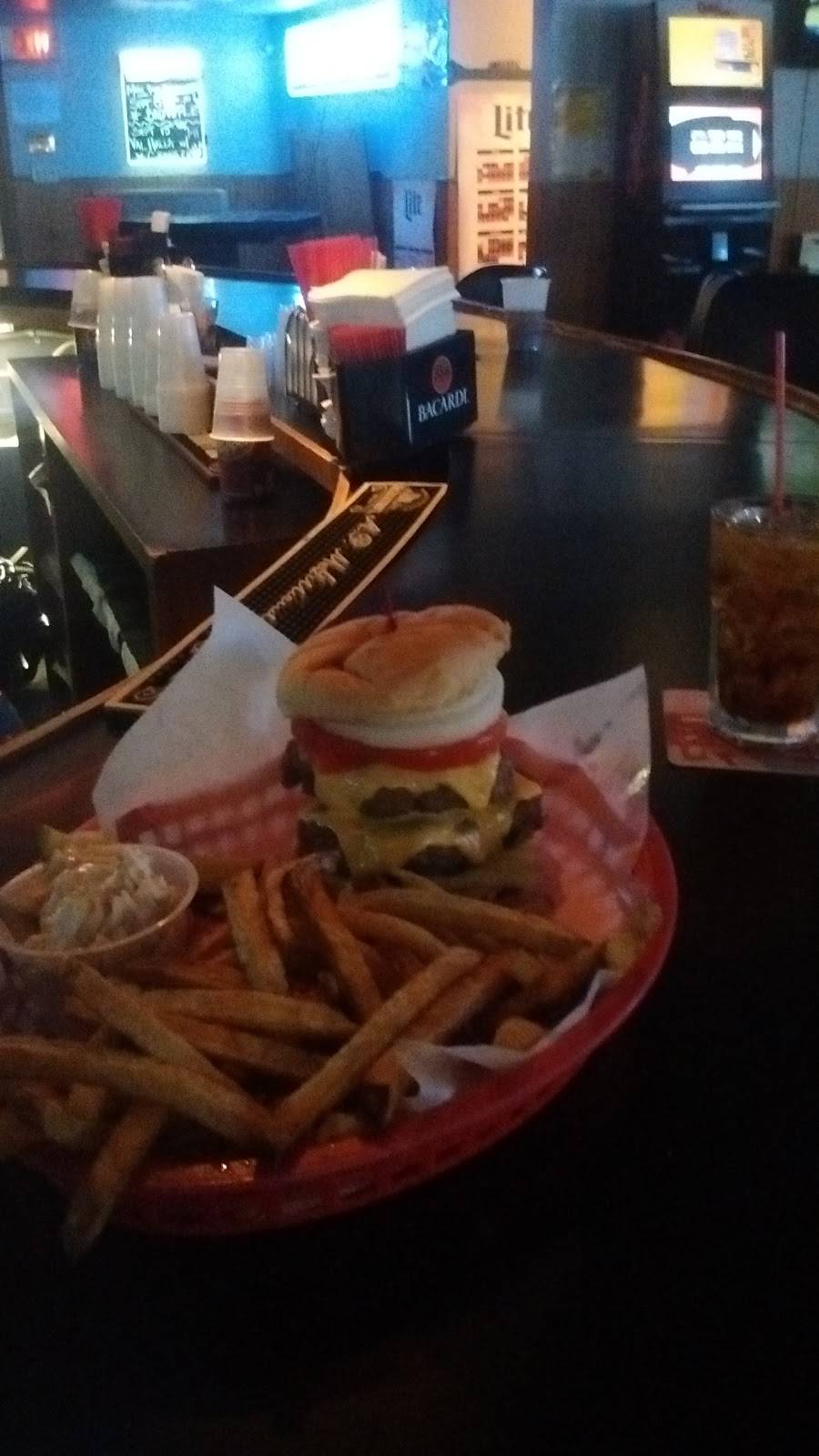 Big Shots Pub & Grub | restaurant | 121 S Stone St, Fremont, OH 43420, USA | 4193342337 OR +1 419-334-2337