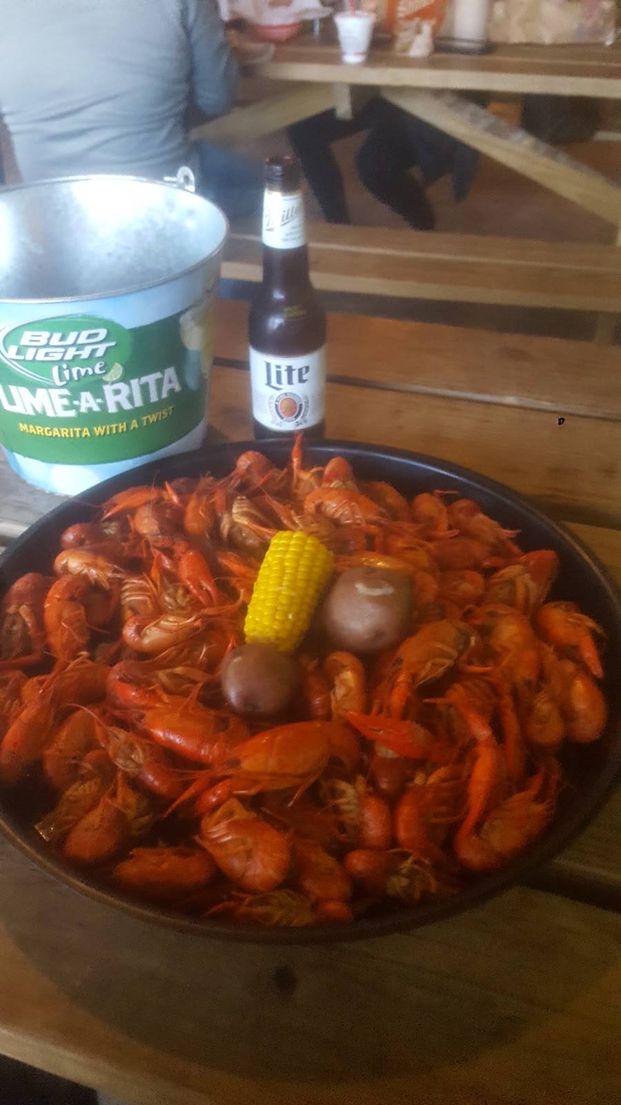 Salt Lickers | restaurant | 229 N Main St, Grand Saline, TX 75140, USA | 9033681375 OR +1 903-368-1375