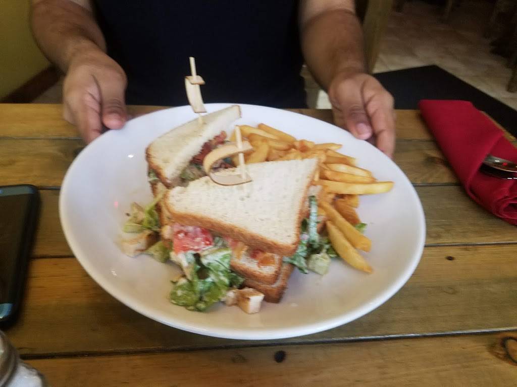 Crazy Willys | restaurant | 117-10 Jamaica Ave, Richmond Hill, NY 11418, USA | 7184415614 OR +1 718-441-5614