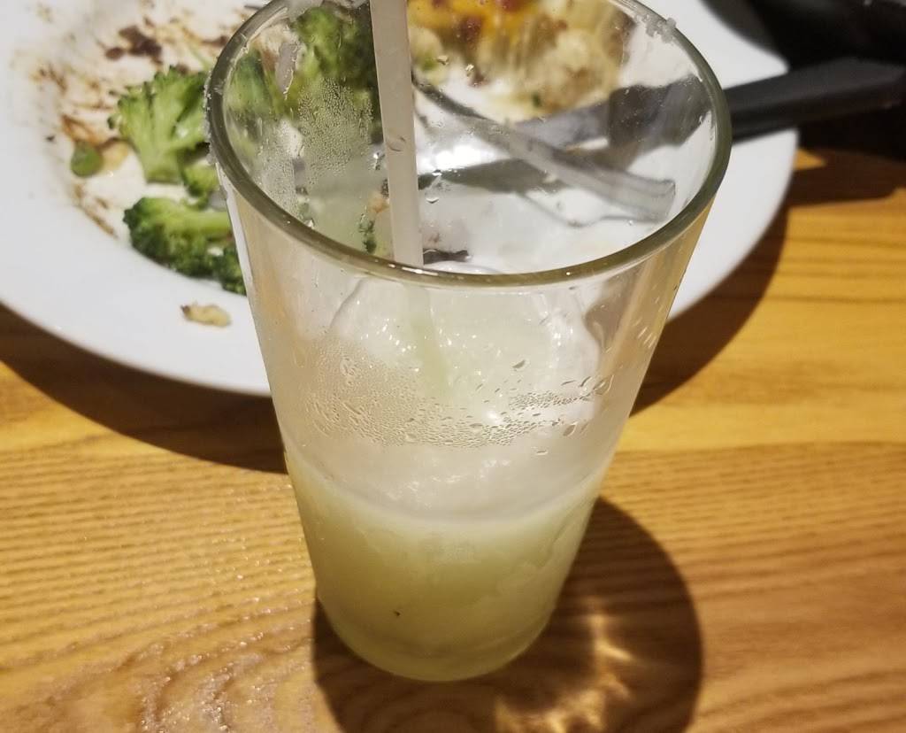 Chilis Grill & Bar | meal takeaway | 850 Renz Ln, Gilroy, CA 95020, USA | 4088424000 OR +1 408-842-4000