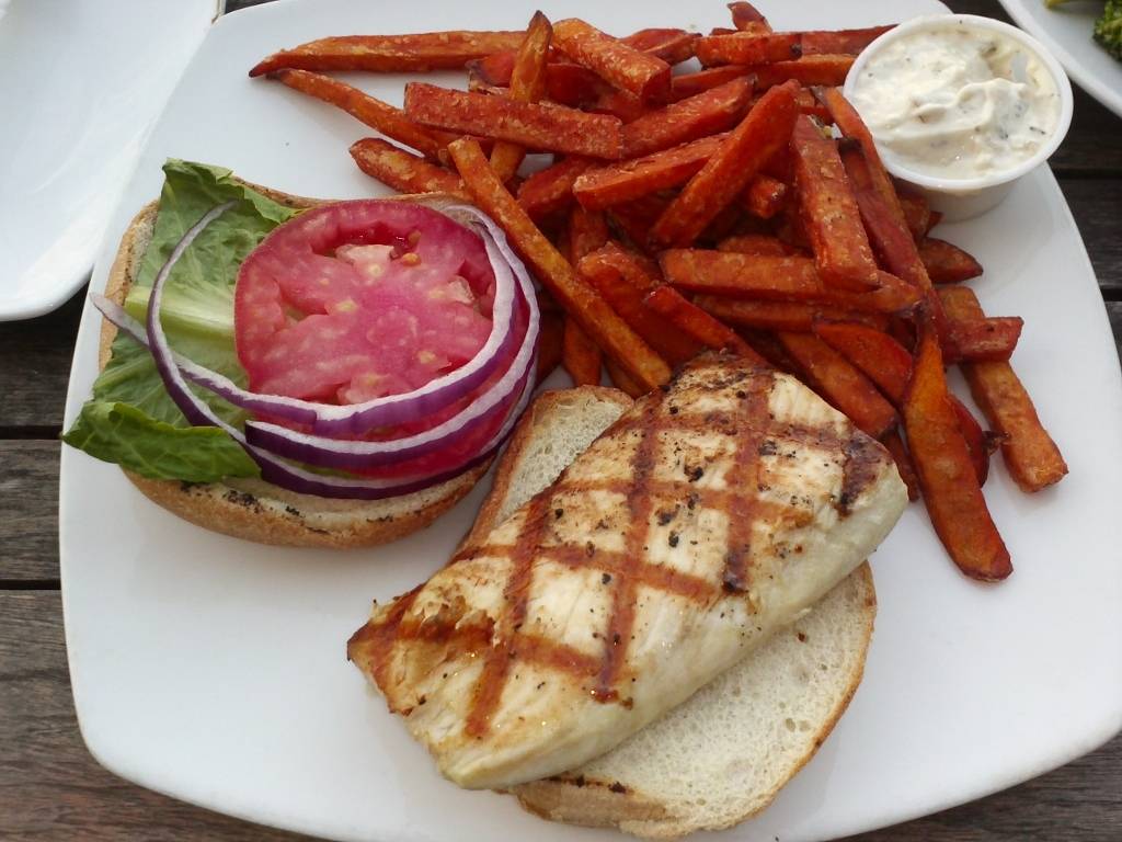 3 Sisters Speakeasy | restaurant | 226 Broadway, Kissimmee, FL 34741, USA | 4072013270 OR +1 407-201-3270