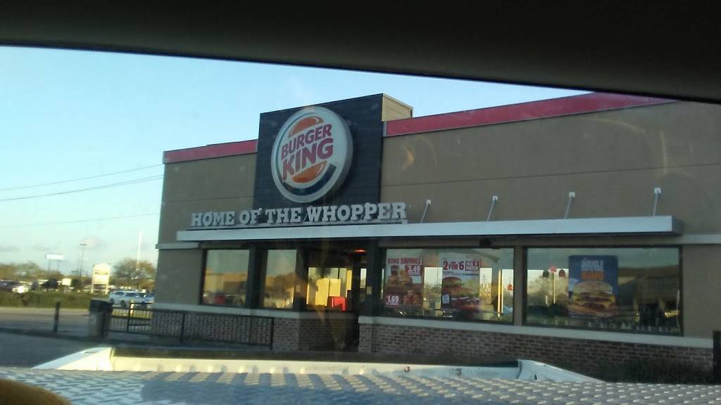 Burger King | restaurant | 116 Highway 332 West, Lake Jackson, TX 77566, USA | 9792972499 OR +1 979-297-2499