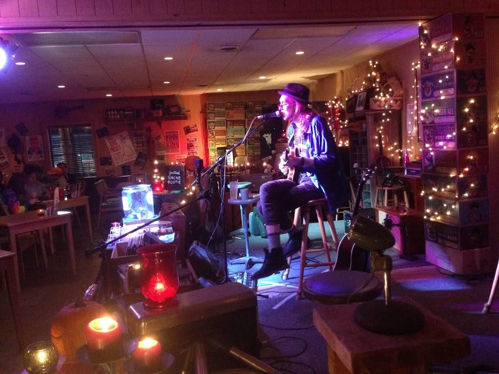 The Smoke House Lodge & Cabins | restaurant | 844 W Main St, Monteagle, TN 37356, USA | 9319242091 OR +1 931-924-2091