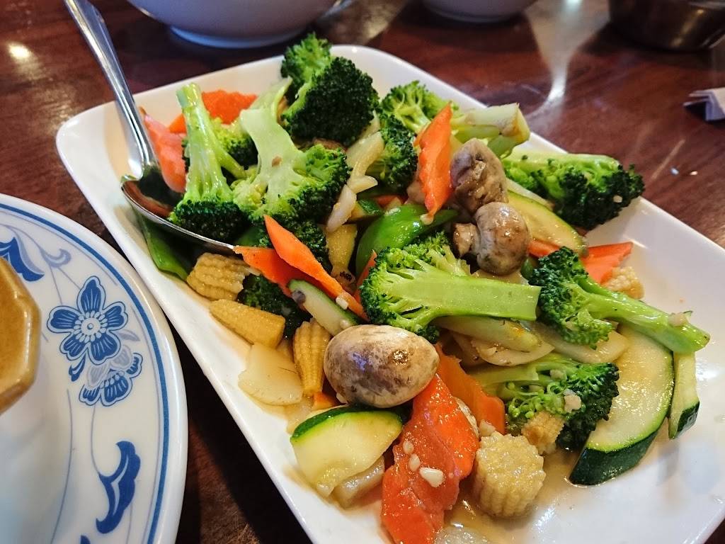 Chinese Delicacy | restaurant | 6411 SE 82nd Ave, Portland, OR 97266, USA | 5037752598 OR +1 503-775-2598
