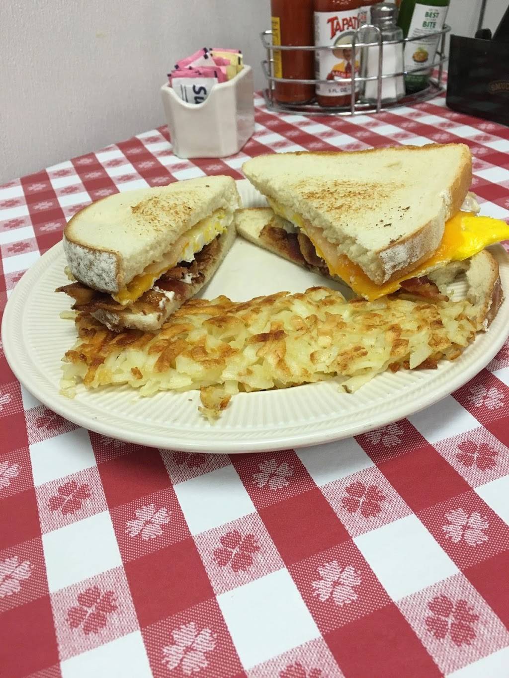 Biscuits Foothills | restaurant | 1241 E Chandler Blvd, Phoenix, AZ 85048, USA | 4805974045 OR +1 480-597-4045