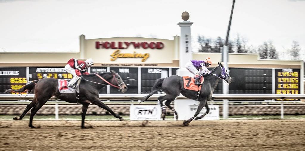 Hollywood Gaming at Mahoning Valley Race Course | night club | 655 N Canfield Niles Rd, Youngstown, OH 44515, USA | 8777883777 OR +1 877-788-3777