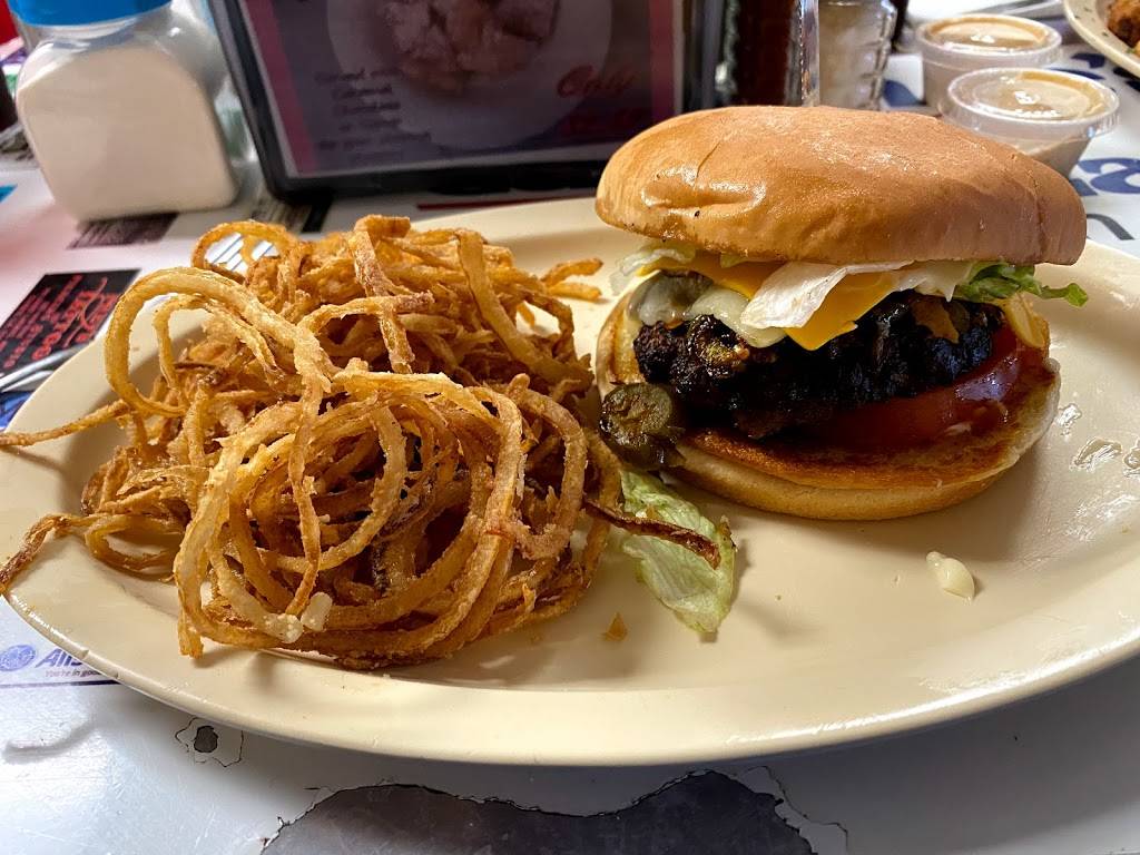 The New Ronnies Cajun Cafe | restaurant | 541 W Laurel Ave, Eunice, LA 70535, USA | 3374572004 OR +1 337-457-2004