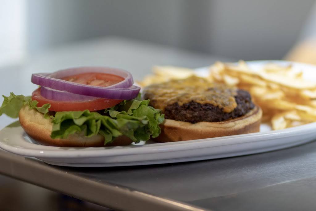 Devinos Sports Bar & Grill | restaurant | 4 Endicott St, Cincinnati, OH 45218, USA | 5139751004 OR +1 513-975-1004