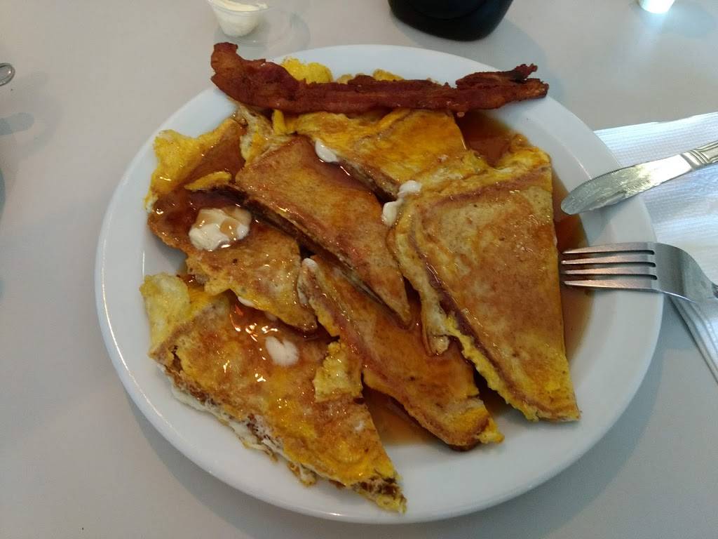 Jumbo Burgers Restaurant | restaurant | 512 Kingston Rd, Pickering, ON L1V 3N7, Canada | 9058393277 OR +1 905-839-3277