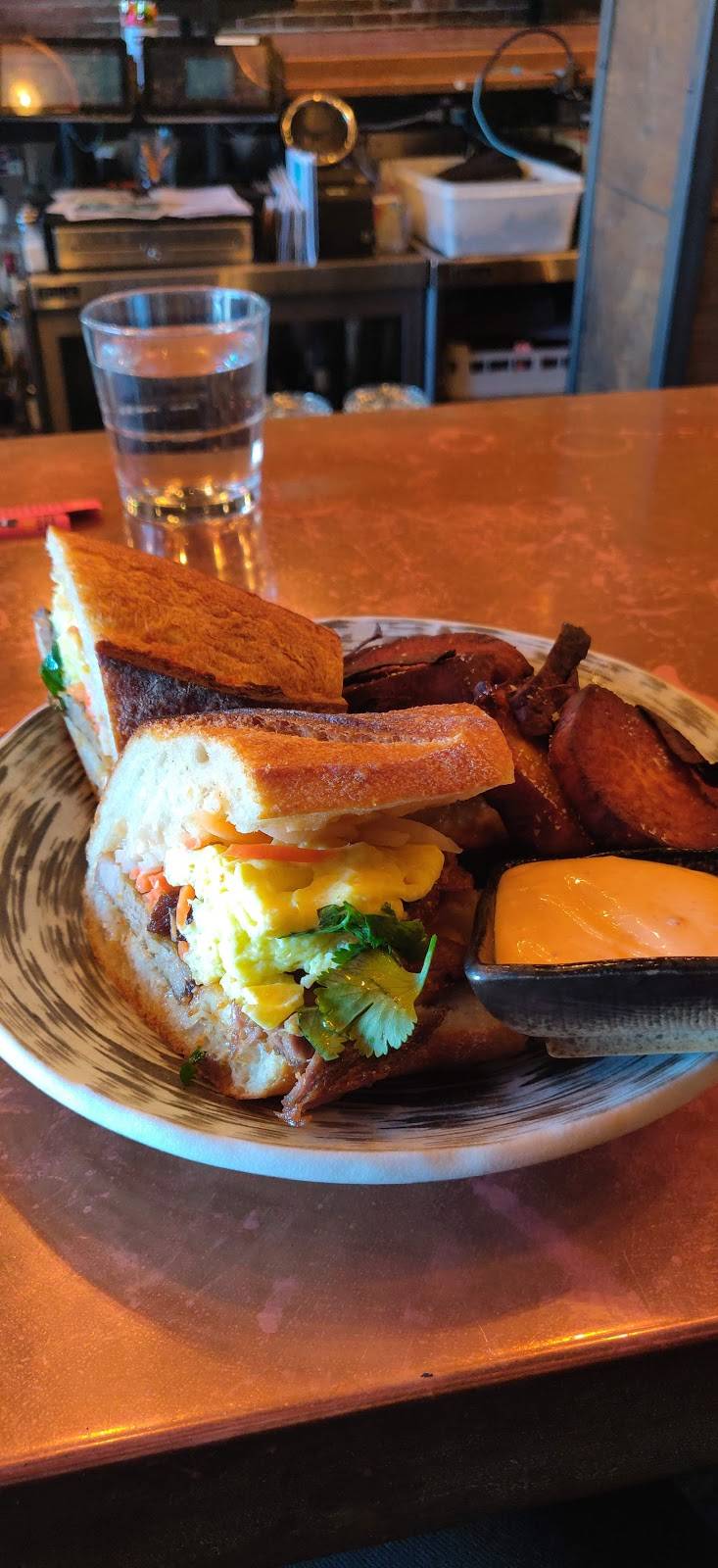 Fat Baby | restaurant | 118 Dorchester St, Boston, MA 02127, USA | 6177663450 OR +1 617-766-3450