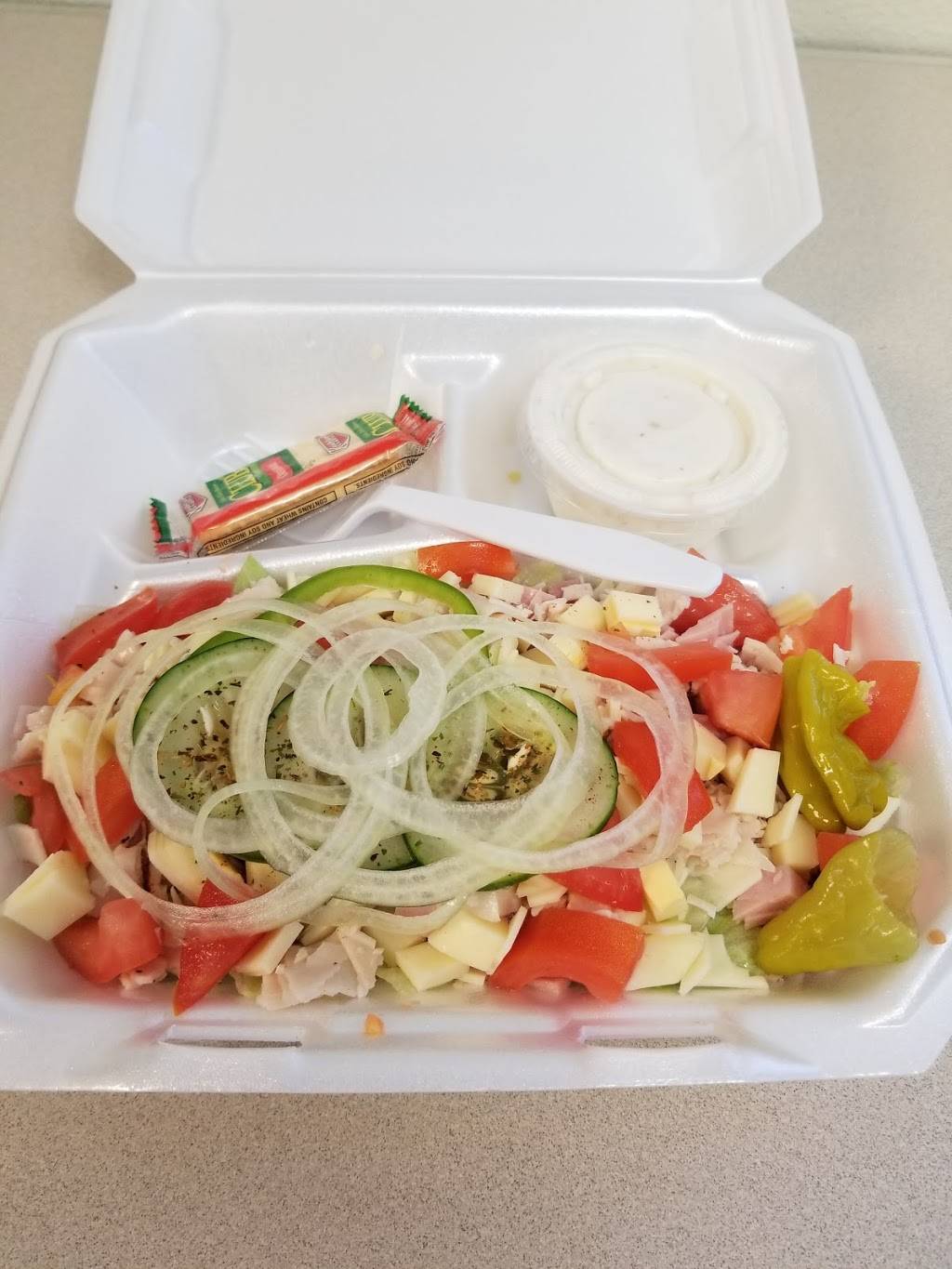 Your Mothers Back Yard | restaurant | 10555 66th St N, Pinellas Park, FL 33782, USA | 7275413250 OR +1 727-541-3250