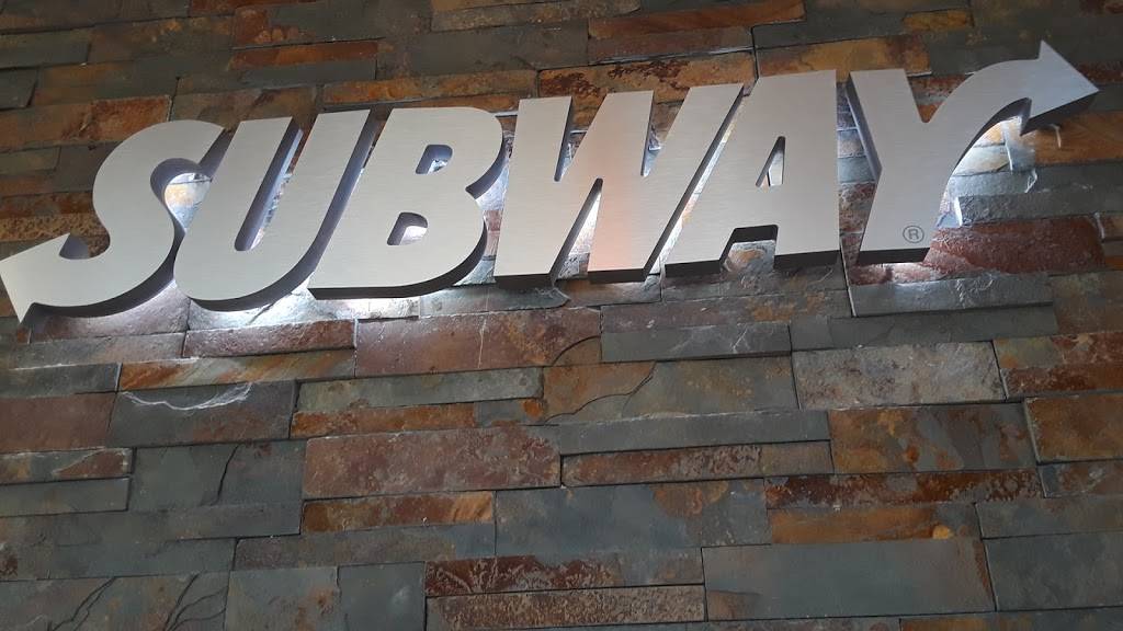 Subway Restaurants | restaurant | 2201 11th Ave East, North St Paul, MN 55109, USA | 6517706456 OR +1 651-770-6456