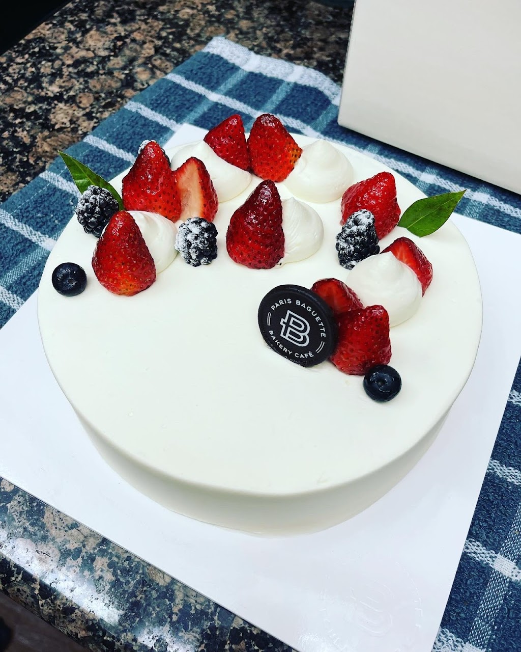 Paris Baguette | bakery | 4800 Irvine Blvd, Irvine, CA 92620, USA | 7143680404 OR +1 714-368-0404