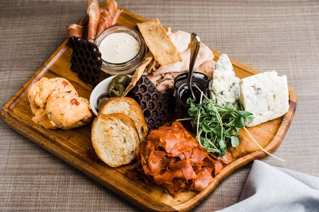 Birch & Vine | restaurant | 340 Beach Dr NE, St. Petersburg, FL 33701, USA | 7278961080 OR +1 727-896-1080