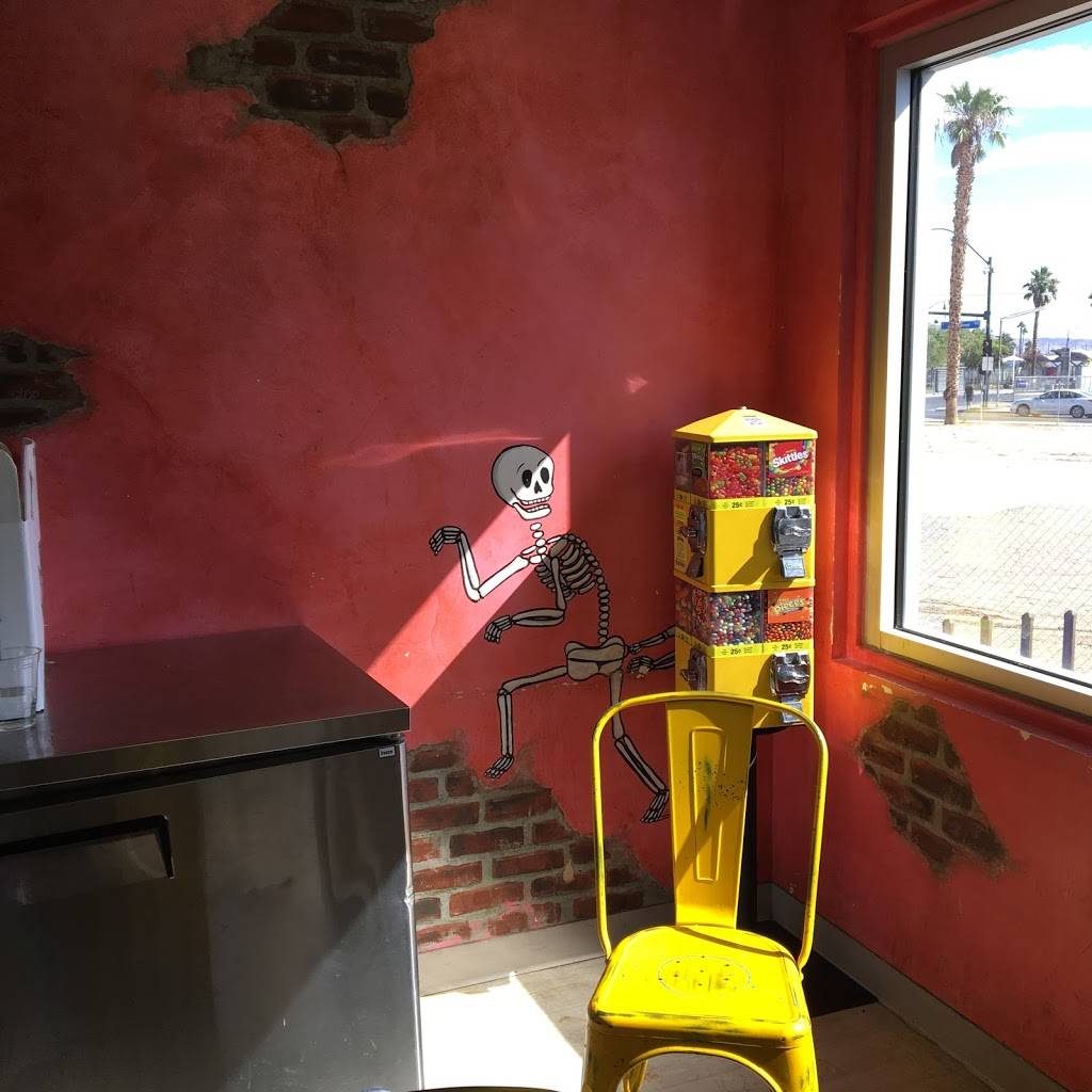 Pinches Tacos | restaurant | 707 Fremont St #5, Las Vegas, NV 89101, USA | 7029103100 OR +1 702-910-3100