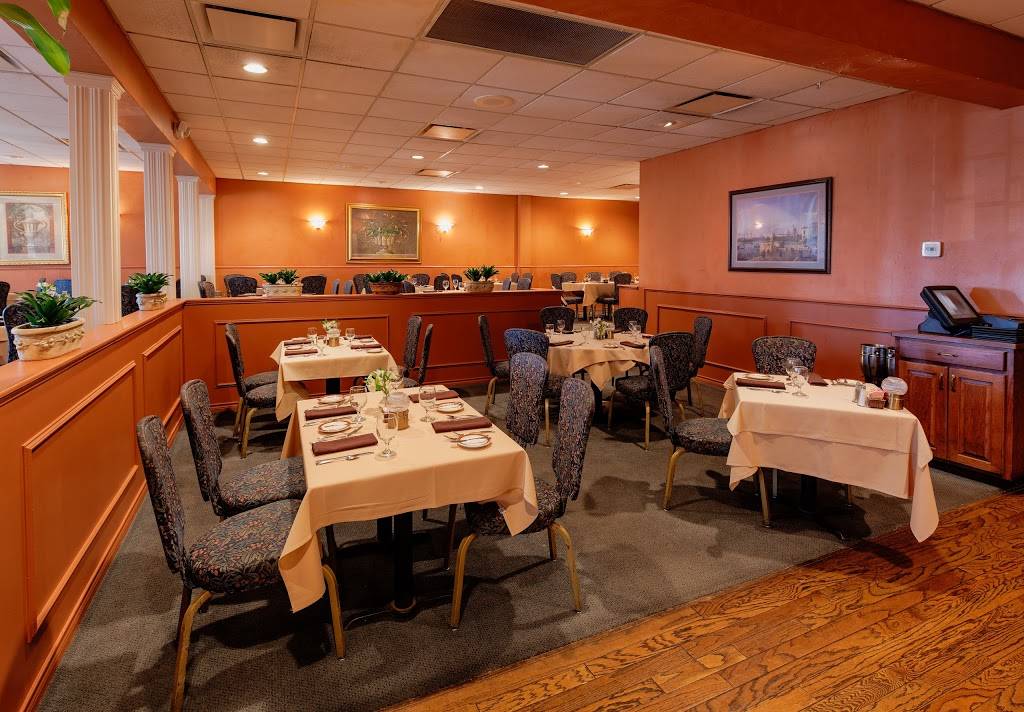 Piccolo Mondo Italian Restaurant | restaurant | 829 E Lamar Blvd, Arlington, TX 76011, USA | 8172659174 OR +1 817-265-9174