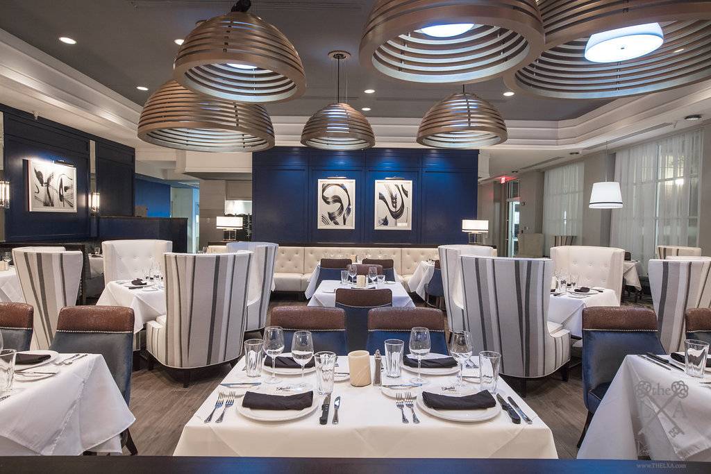Shulas Steak House | restaurant | 1714 SW 34th St, Gainesville, FL 32607, USA | 3523843460 OR +1 352-384-3460