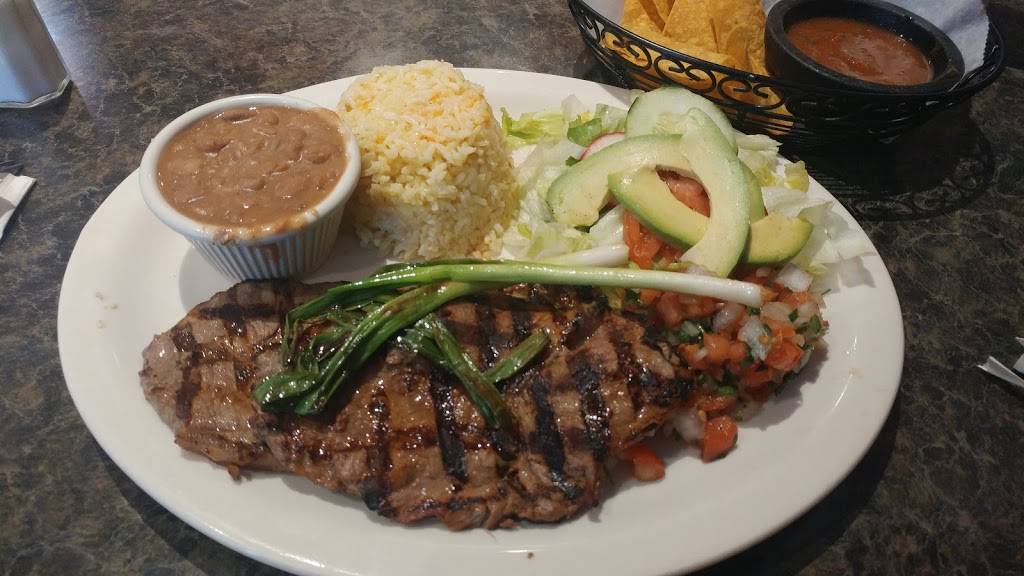 El Taco Guapo | restaurant | 205 Broadway, Lawrence, MA 01840, USA | 9786553134 OR +1 978-655-3134