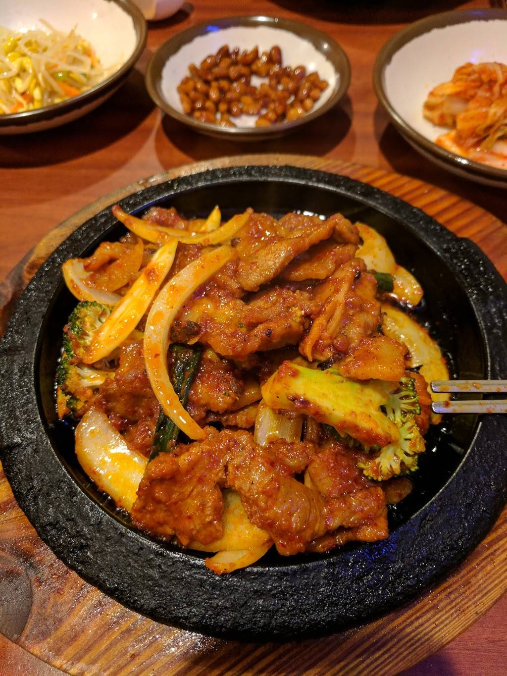 Buk Chang Dong Soon Tofu Korean Restaurant | restaurant | 3085 Hurontario St, Mississauga, ON L5A 4E4, Canada | 9052761957 OR +1 905-276-1957