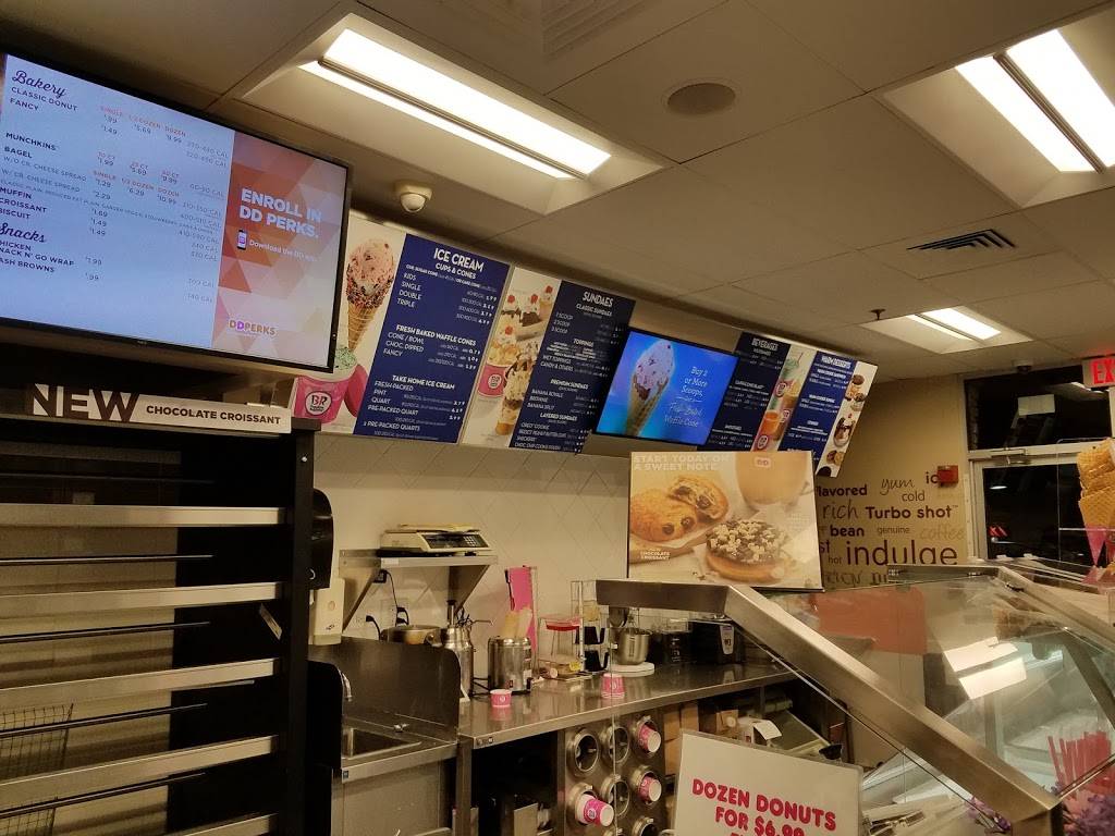 Dunkin | cafe | 108 S Northwest Hwy, Barrington, IL 60010, USA | 8473813808 OR +1 847-381-3808