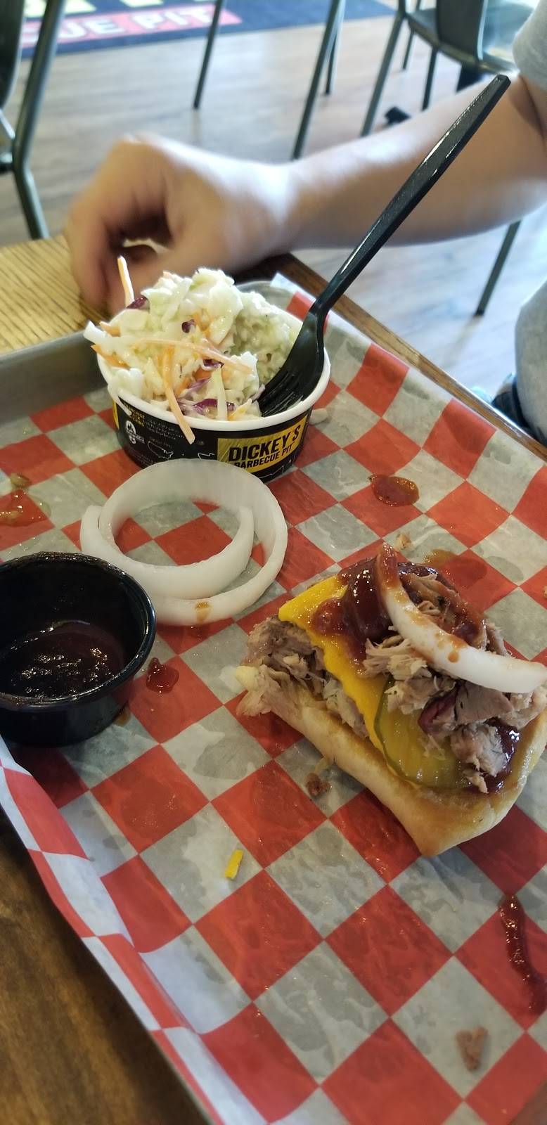 Dickeys Barbecue Pit | restaurant | 7451 Youree Dr # 28, Shreveport, LA 71105, USA | 3182176070 OR +1 318-217-6070