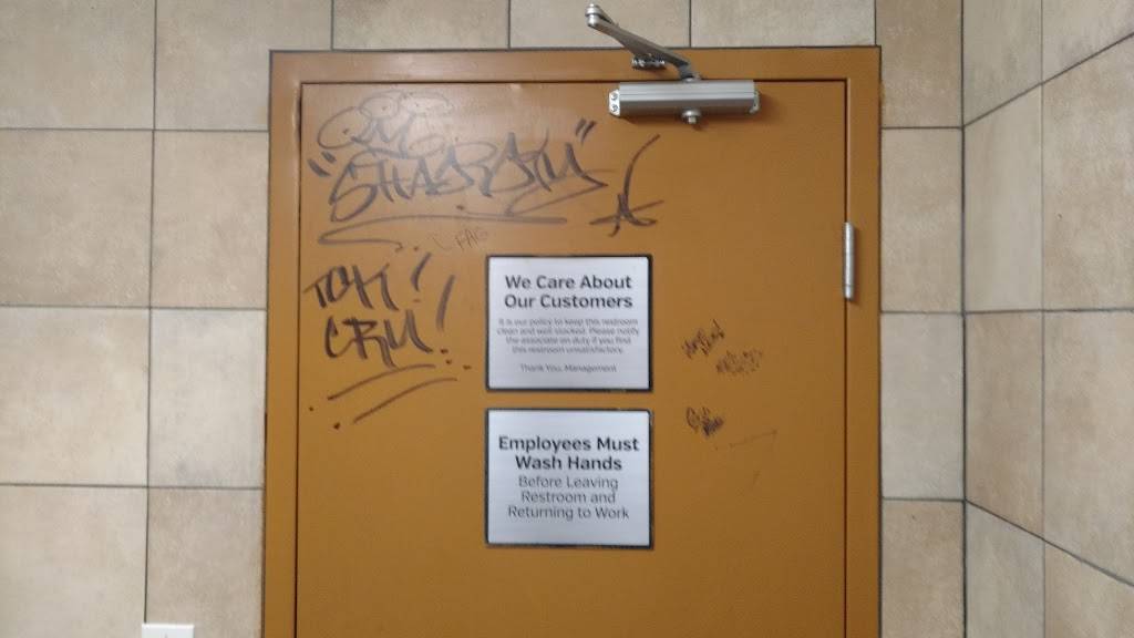 Circle K | meal takeaway | 500 E Moody Blvd, Bunnell, FL 32110, USA | 3864374818 OR +1 386-437-4818