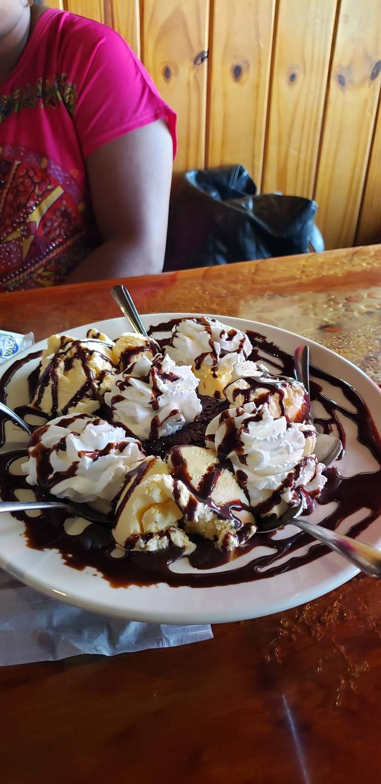 McKennas Place | restaurant | 4068 Forest Hill Blvd, Palm Springs, FL 33406, USA | 5619680032 OR +1 561-968-0032