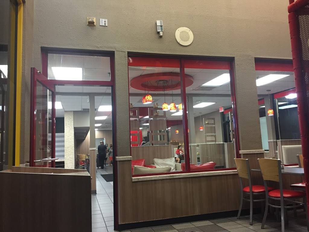 Burger King | restaurant | 9675 Bird Rd, Miami, FL 33165, USA | 3052211961 OR +1 305-221-1961