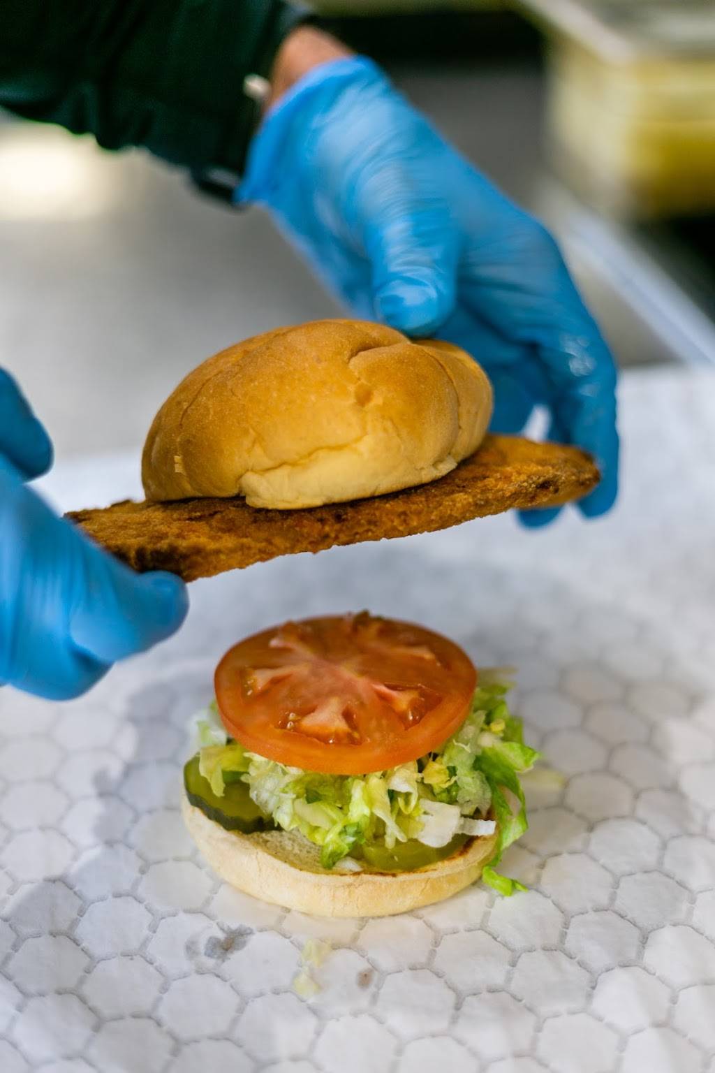 Bikes Burgers & Ice Cream | restaurant | 24 N 130th St, Bonner Springs, KS 66012, USA | 9132985105 OR +1 913-298-5105