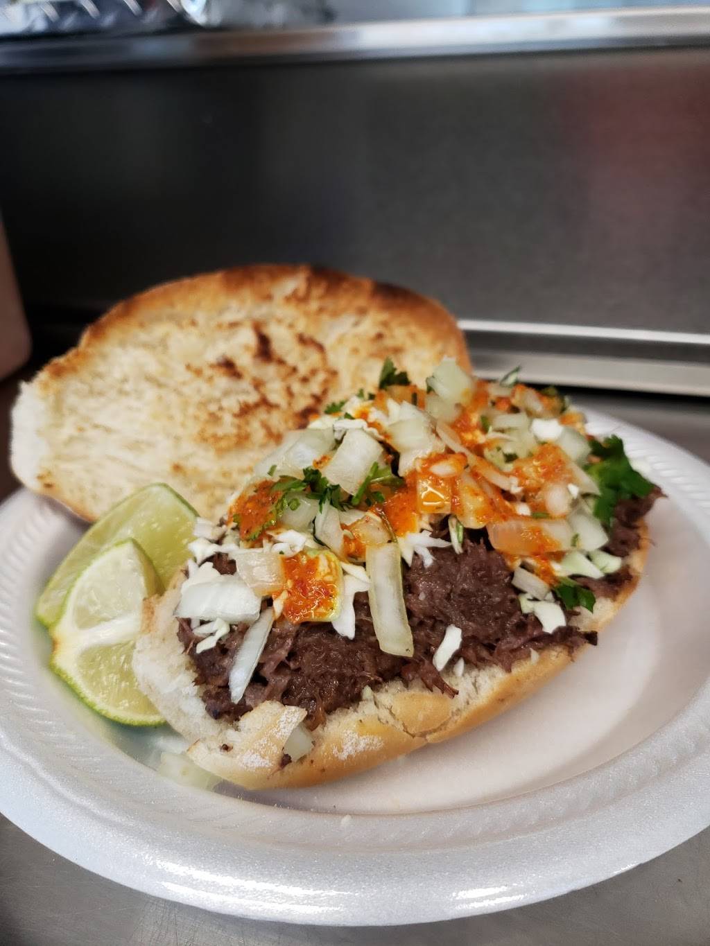 Barbacoa El Oso | restaurant | 2110 S Federal Blvd, Denver, CO 80219, USA | 7203256597 OR +1 720-325-6597