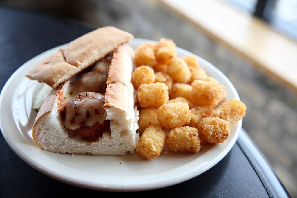 Carbones Pizzeria Bar & Grill | meal delivery | 2155 Commerce Blvd, Mound, MN 55364, USA | 9524951600 OR +1 952-495-1600